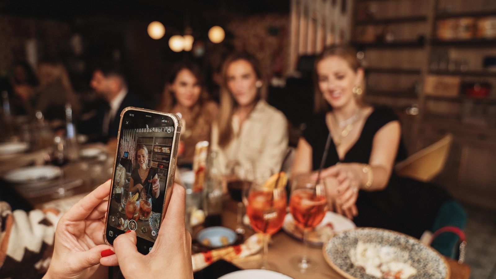 Una de las cenas del CosmetikTrip de Sevilla.