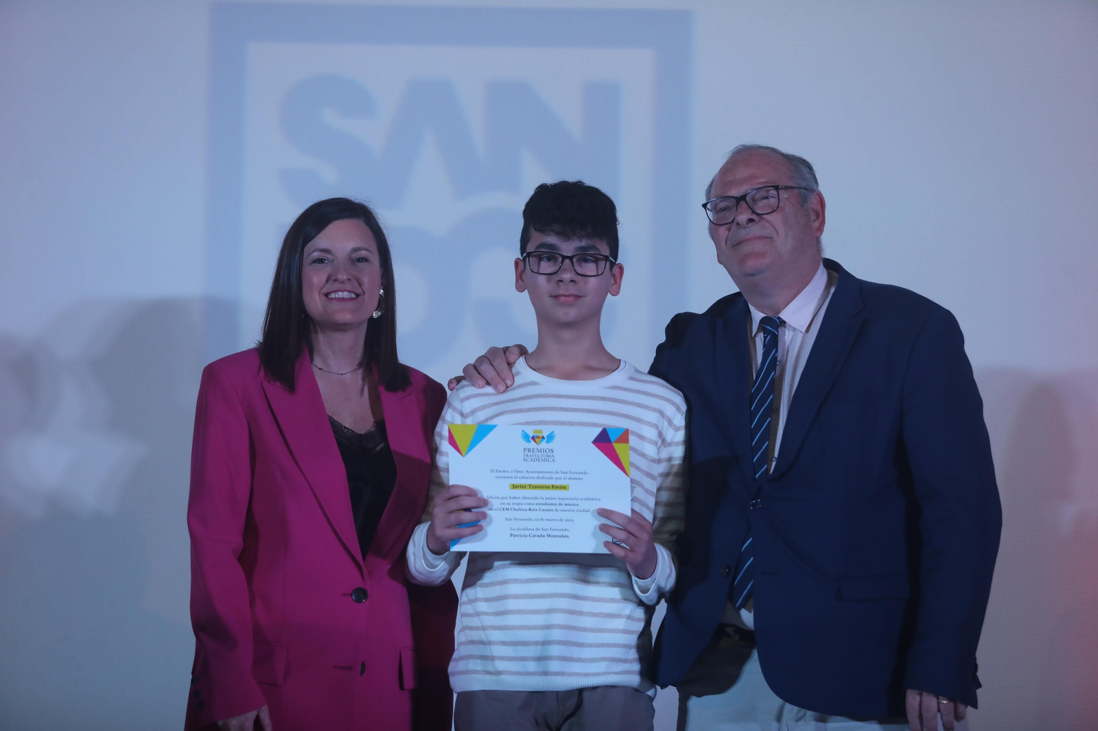 Las imágenes del acto de entrega de premios a los mejores expedientes académicos en San Fernando