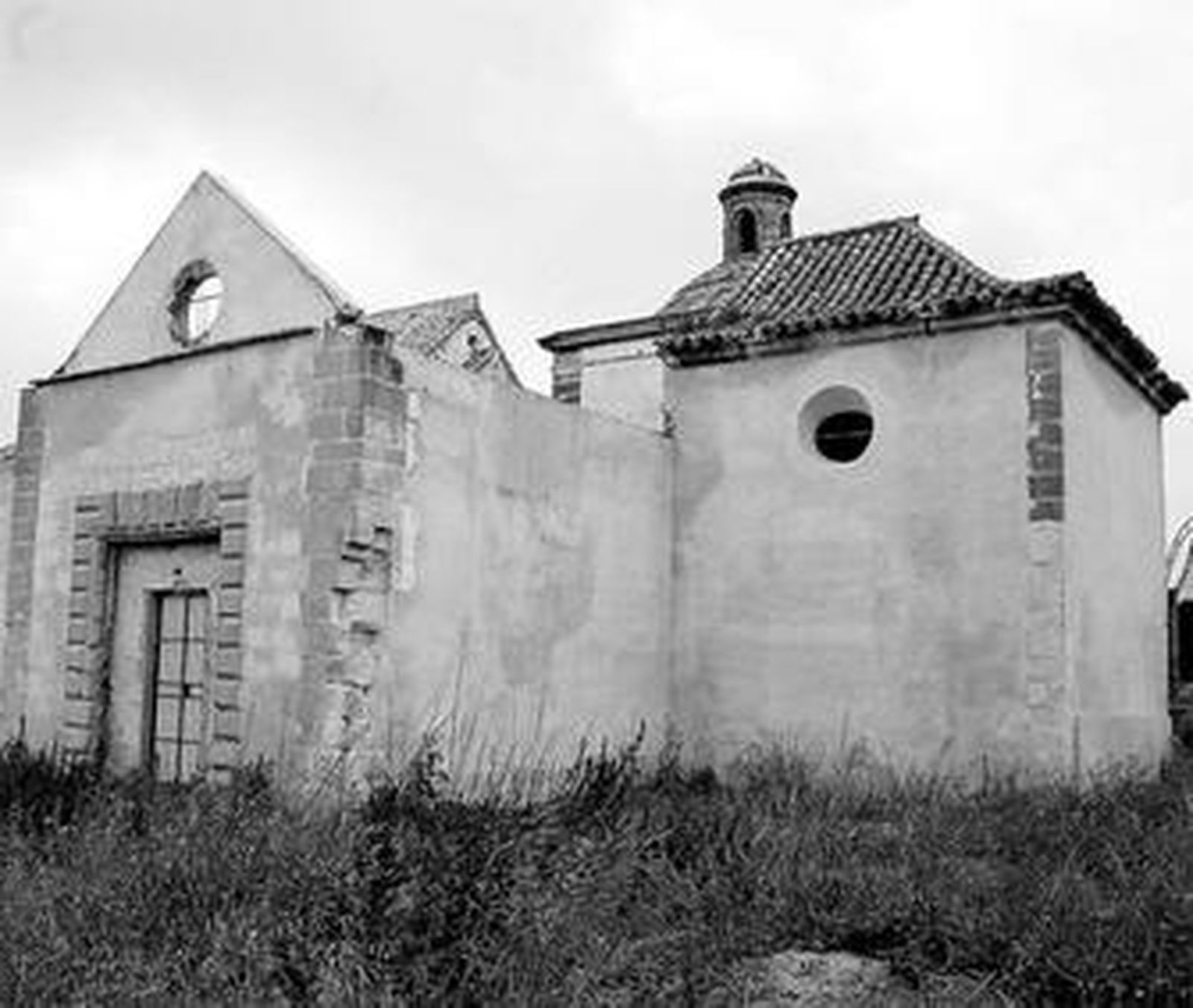 La ermita de Santa Clara recibirá una nueva inversión que servirá para finalizar la restauración del edificio.