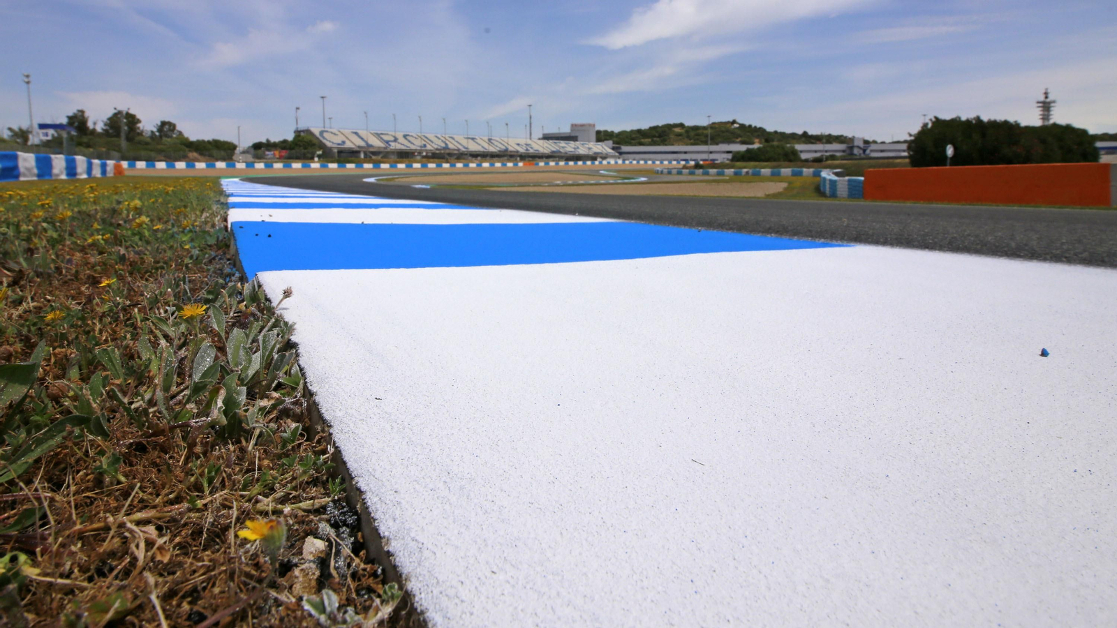 Preparativos en el Circuito de Jerez - Ángel Nieto