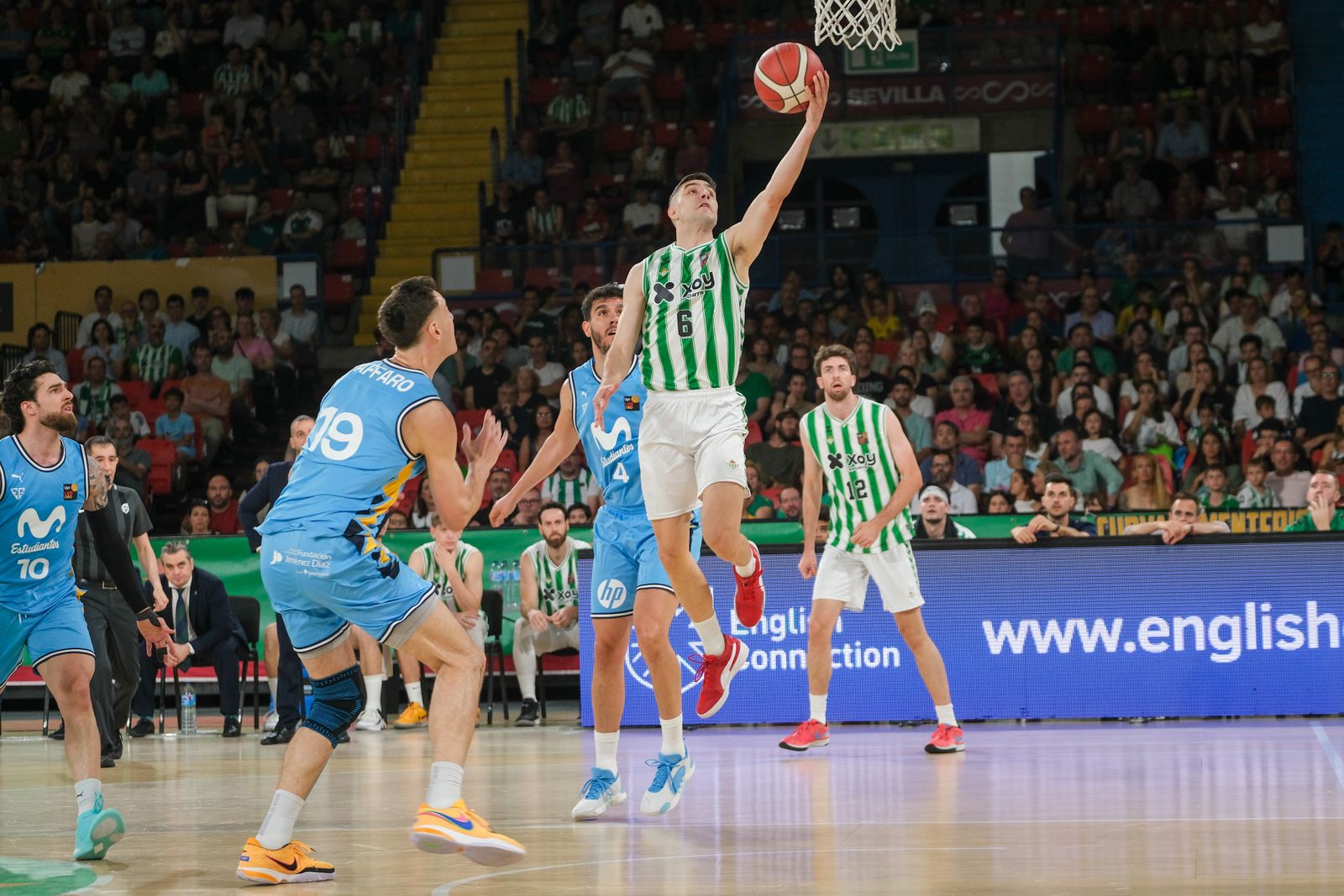 Baloncesto. Partido de play off Betis - Estudiantes