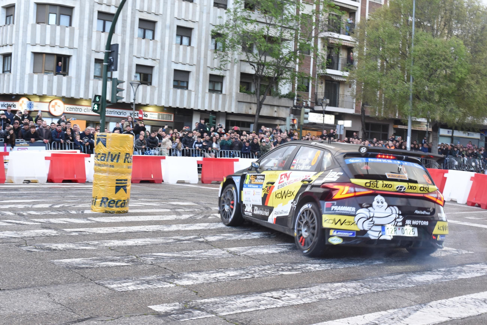 Las mejores fotos del espectacular tramo urbano del Rallye Sierra Morena 2025