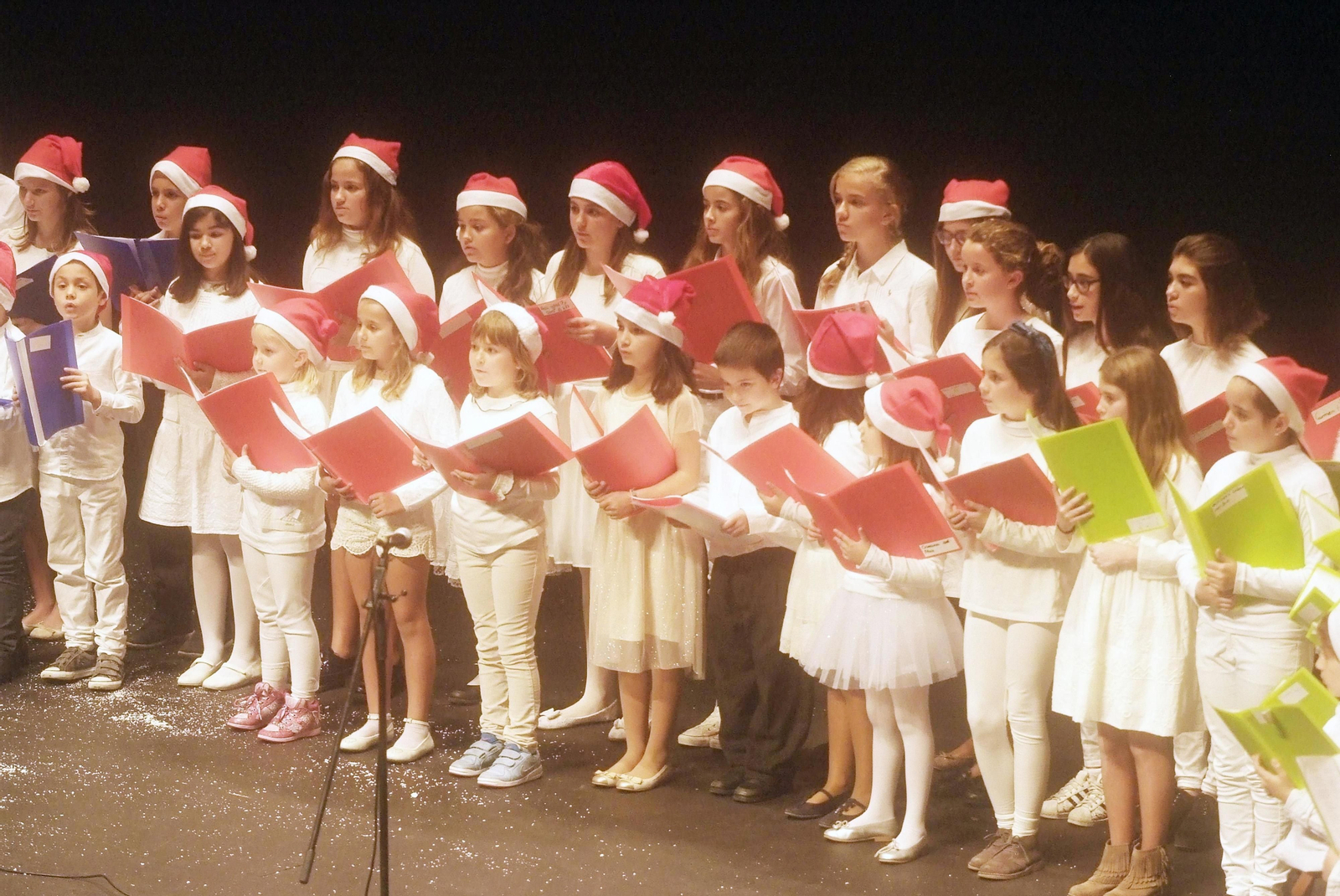 Uno de los grupos de escolares participantes en la muestra.