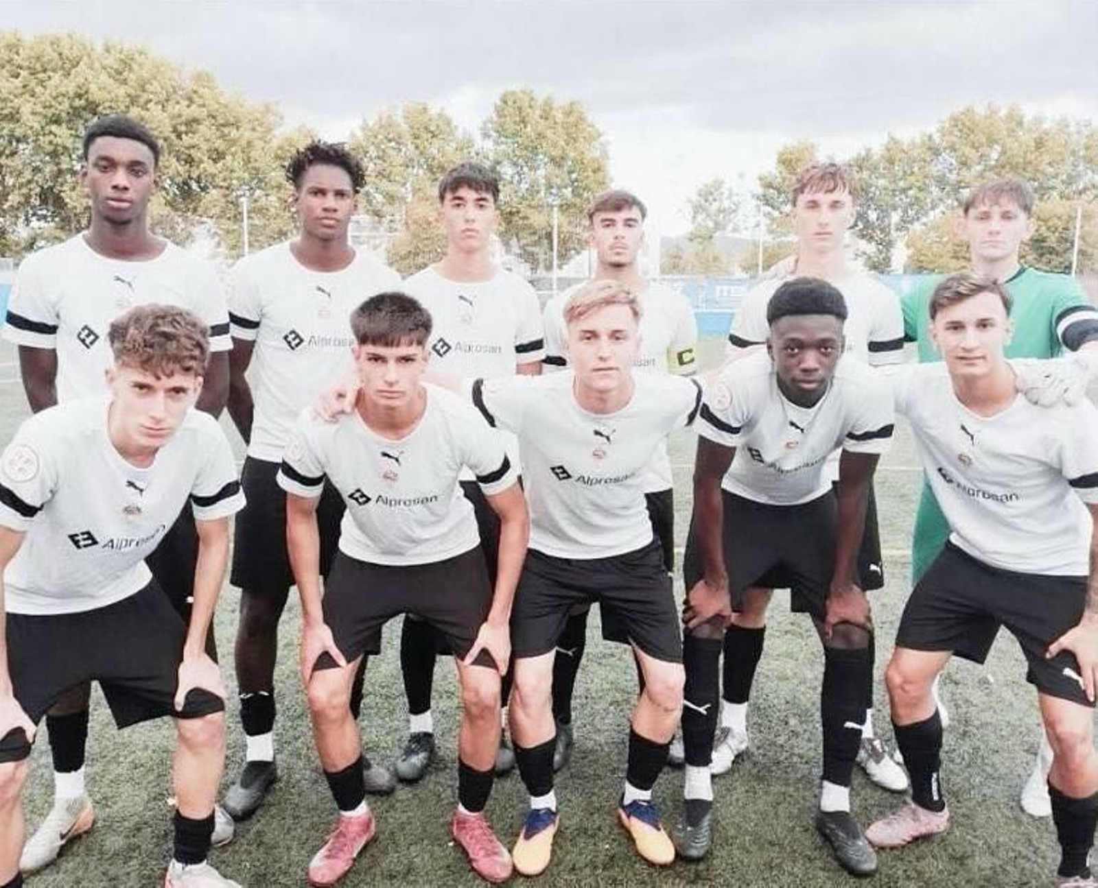 Once presentado por el conjunto de la barriada almeriense en su encuentro frente al Maracena.