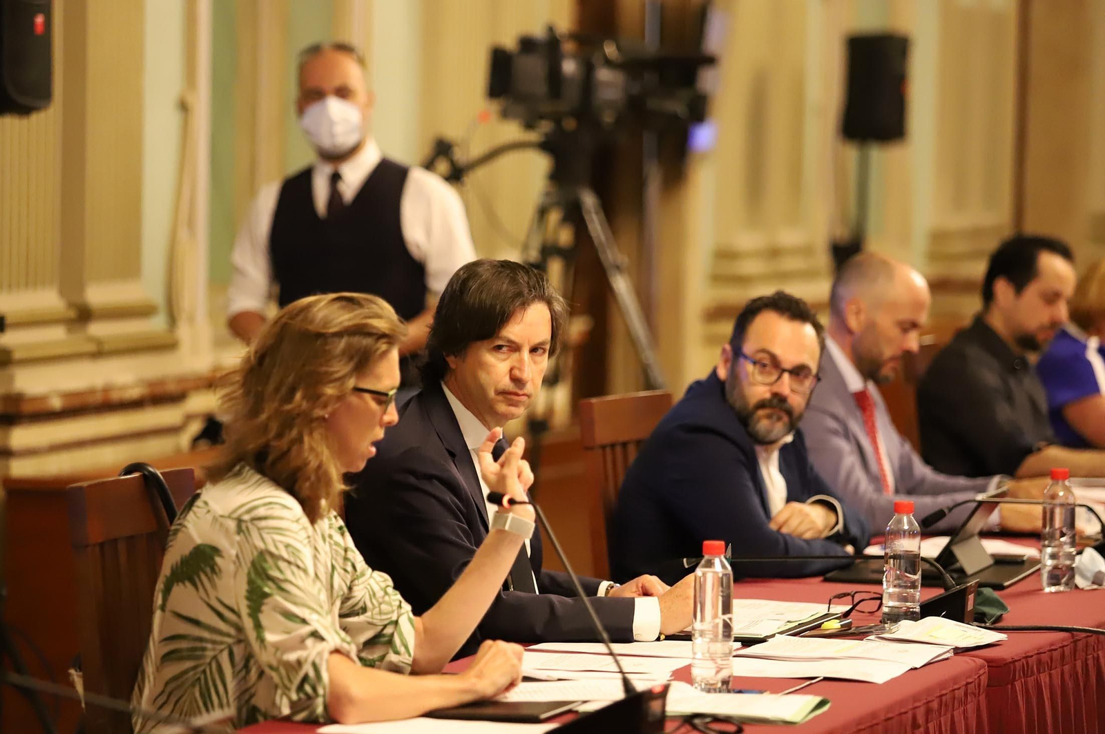 Imágenes del pleno municipal celebrado en el Ayuntamiento de Huelva