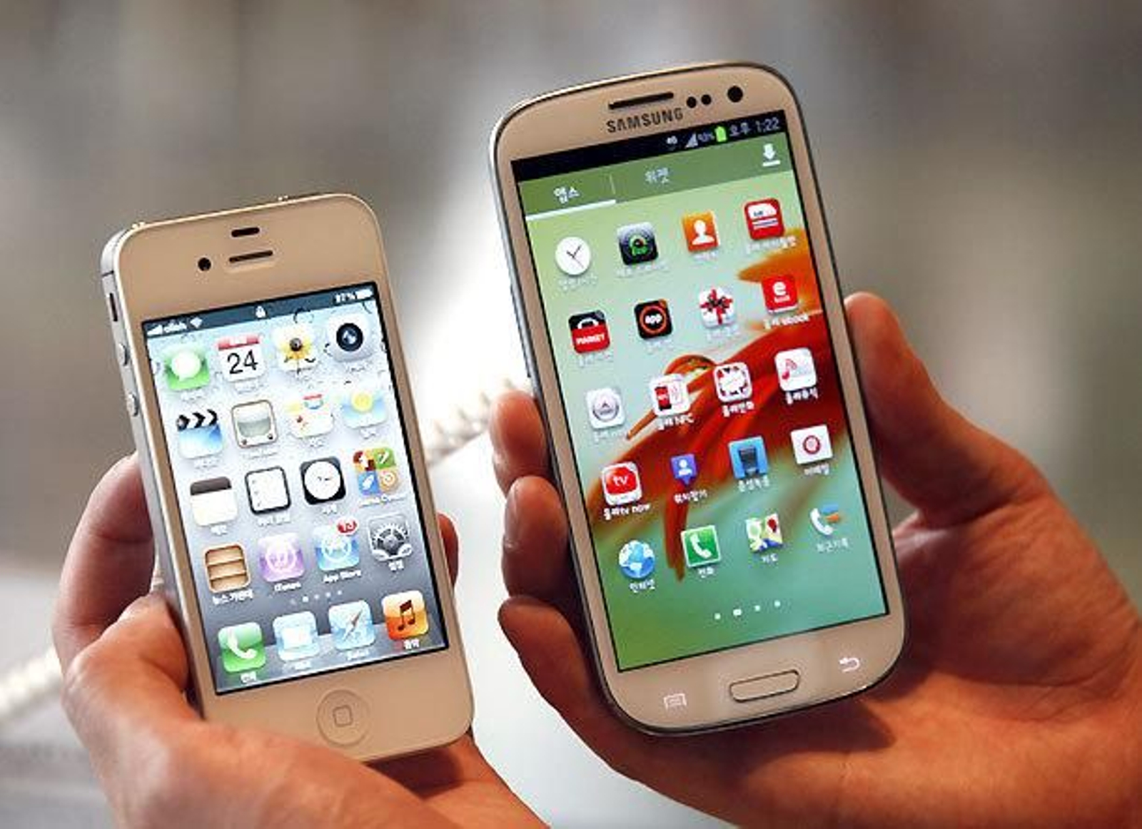 Corea del Sur castiga a Samsung y Apple en un nuevo capítulo de su guerra legal