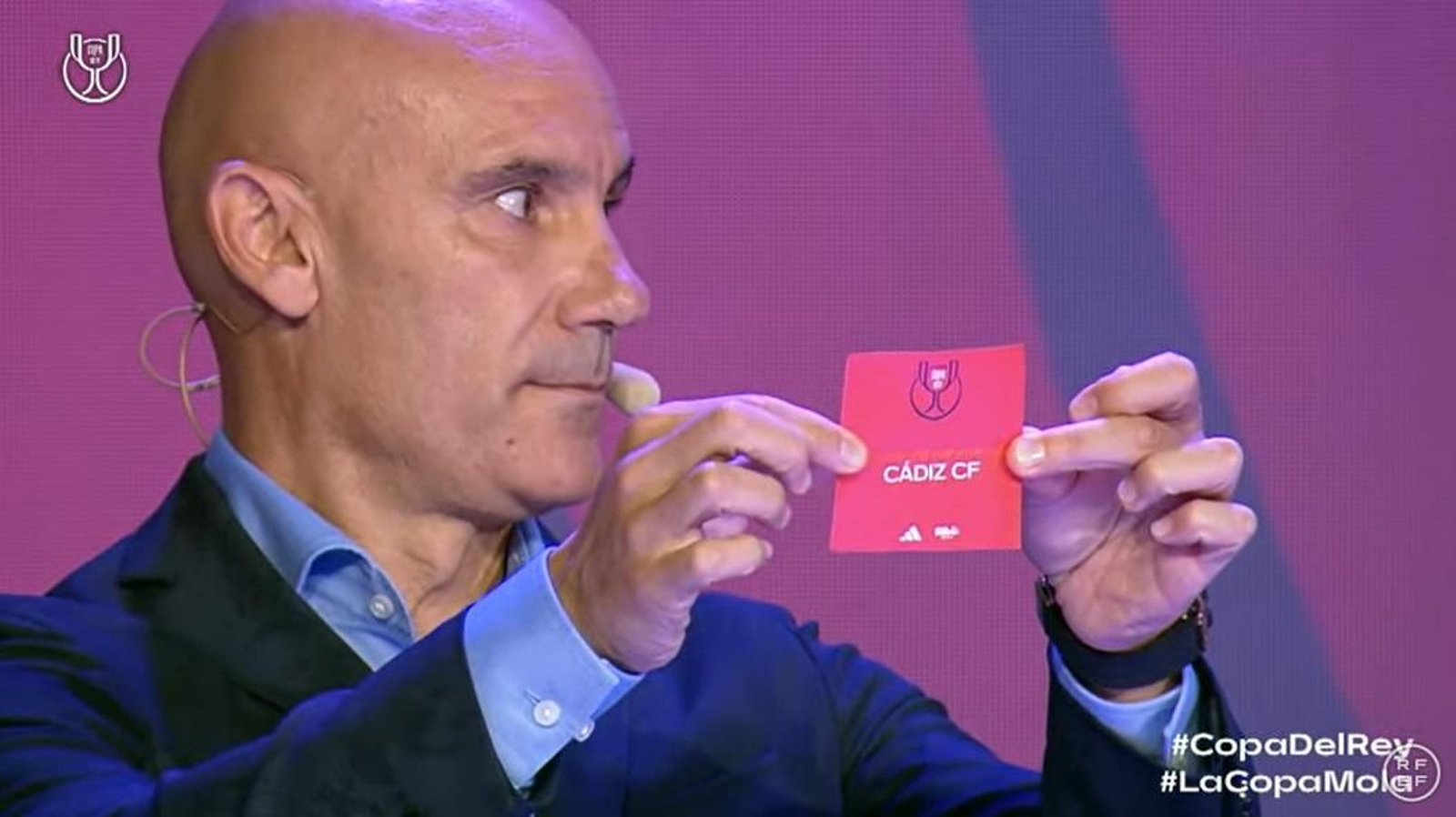 El exjugador Movilla, mano inocente que emparejó al Real Jaén con el Cádiz CF. El exjugador Movilla, mano inocente que emparejó al Real Jaén con el Cádiz CF.