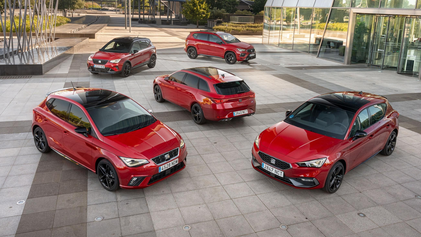 Seat celebra sus 75 años con la edición FR 75 Aniversario para toda su gama