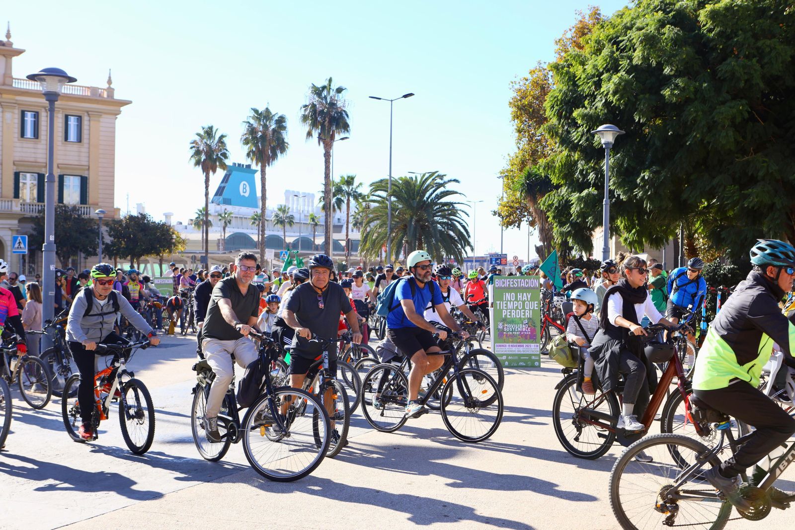 Así ha discurrido la 'bicifestación' por la movilidad verde en Málaga
