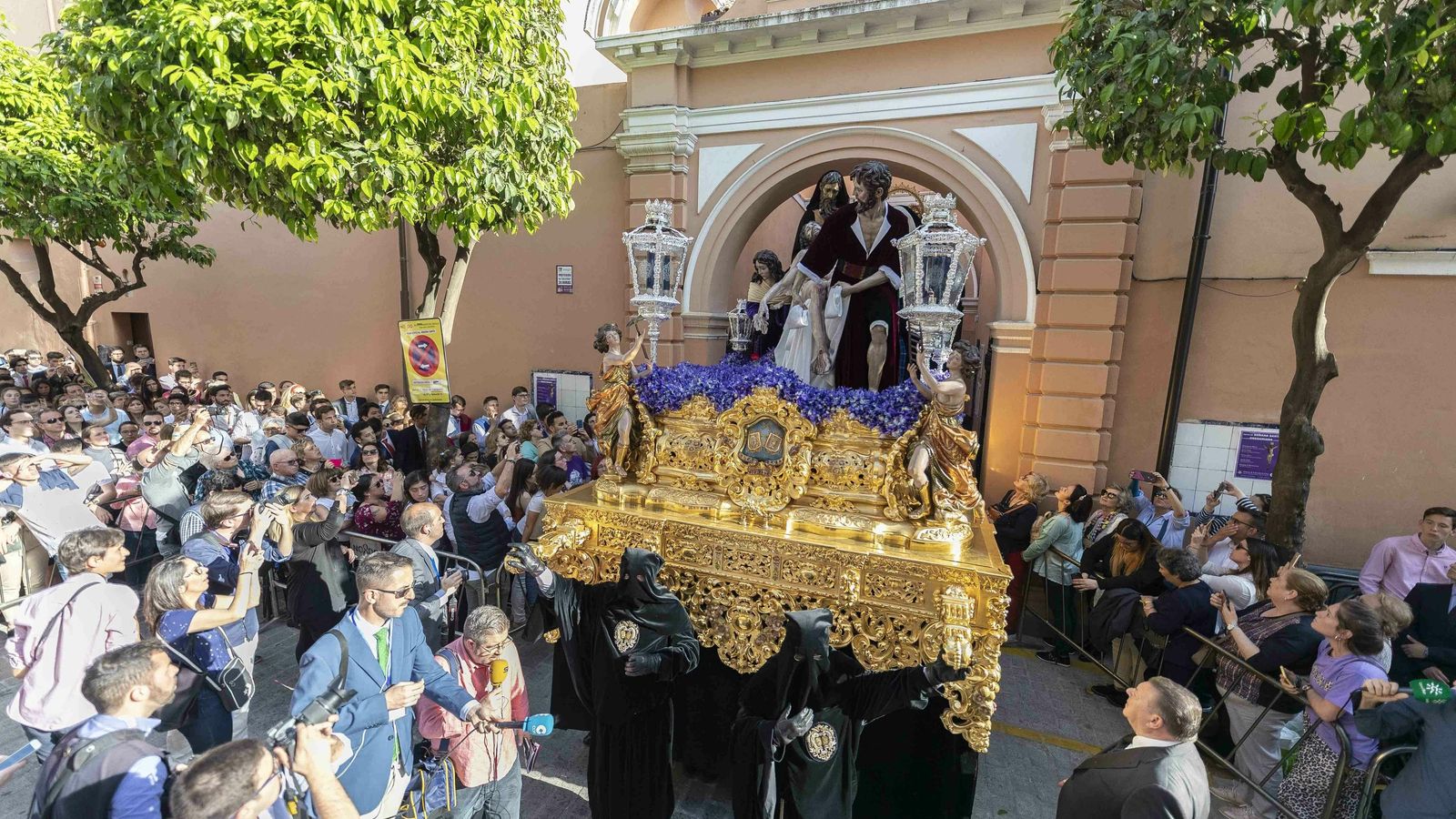 Las fotografías de la Hermandad de Santa Marta