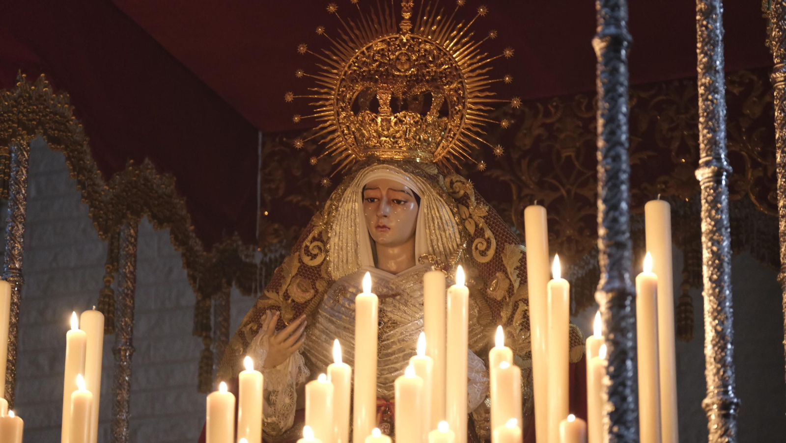 La procesión de Pasión en Almería, en imágenes