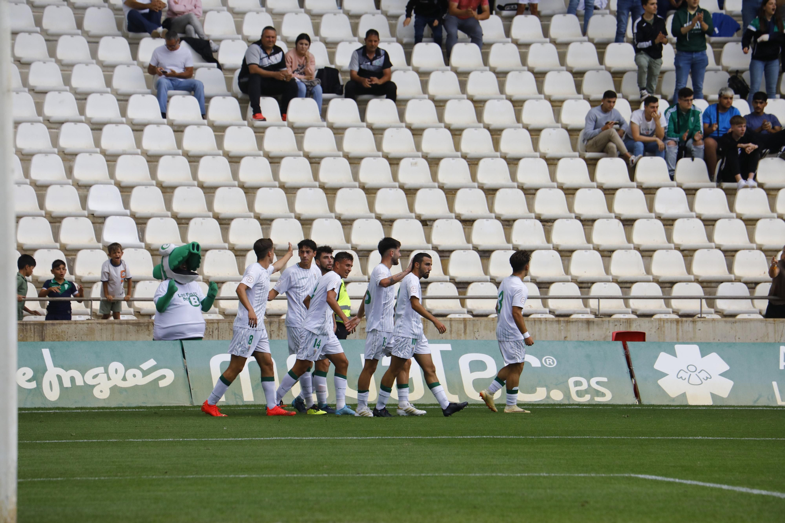 Las mejores fotos de la victoria del Córdoba B ante el Getafe B en El Arcángel