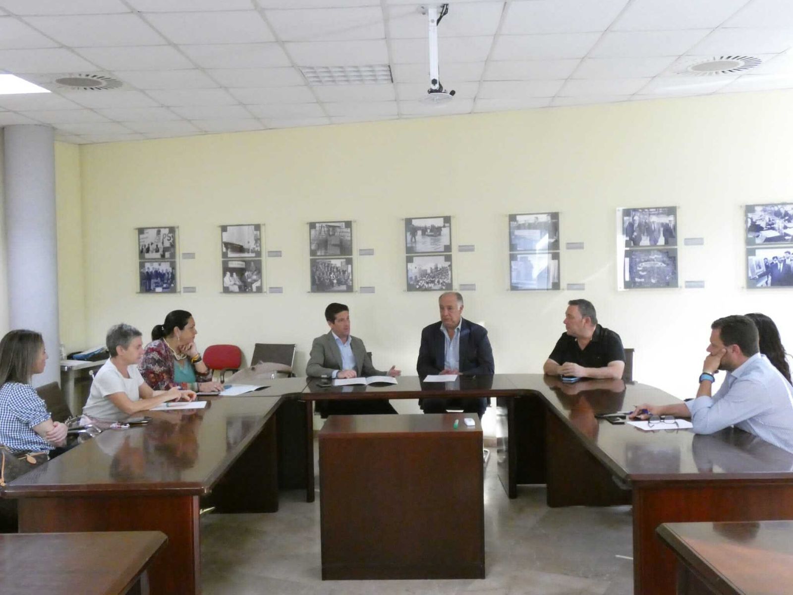 Reunión de Ciudadanos con los comerciantes de Huelva.