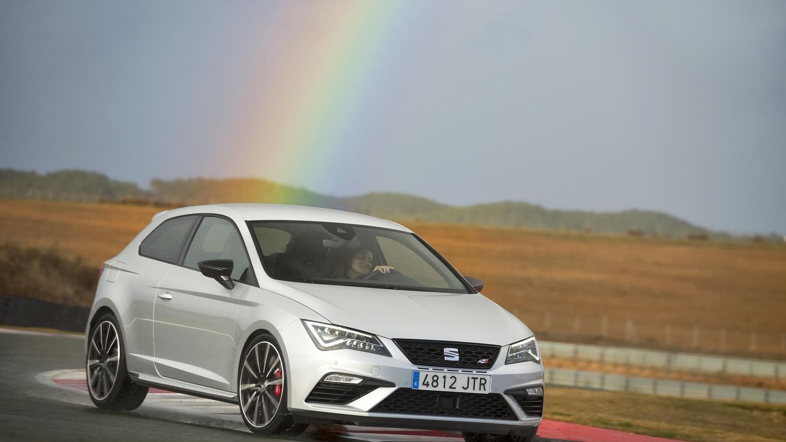 Así es el Cupra en la versión de tres puertas o SC.