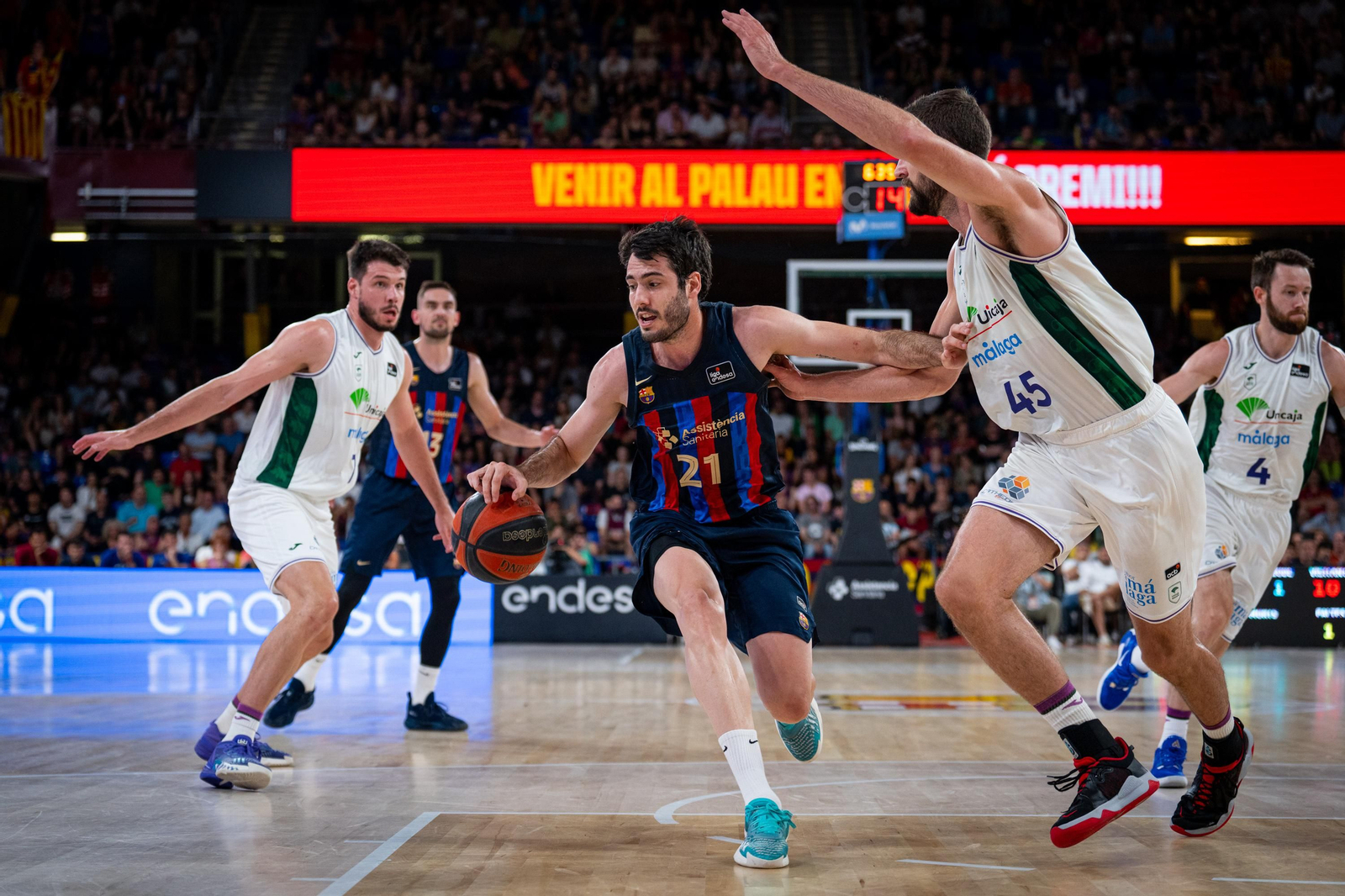 El Barcelona-Unicaja, semifinal del play off ACB, en fotos