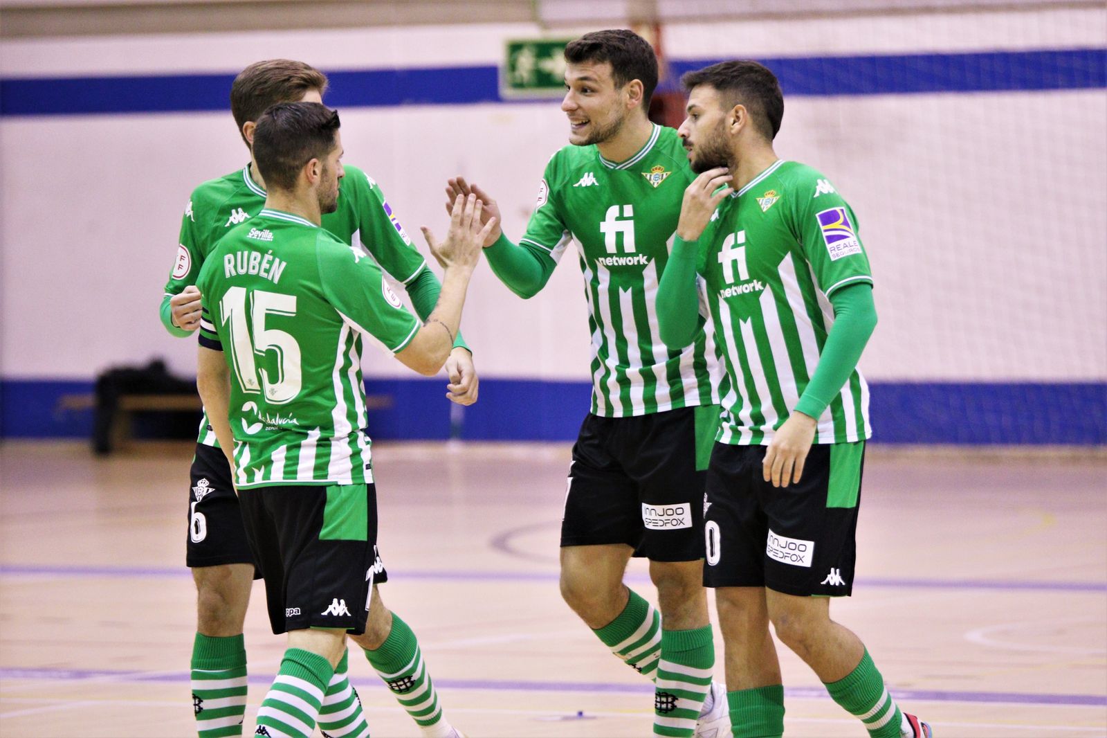 Los jugadores del Betis Futsal celebran un gol ante el Leganés.