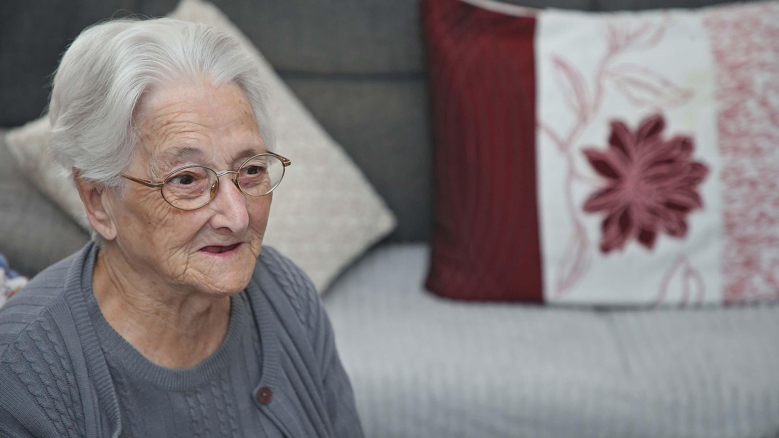 Paca Benítez, a sus 92 años, durante la entrevista. Paca Benítez, a sus 92 años, durante la entrevista.