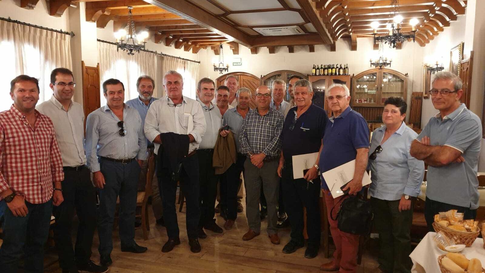 Consejo Rector de Cooperativas de Cádiz y otros representantes de cooperativas.