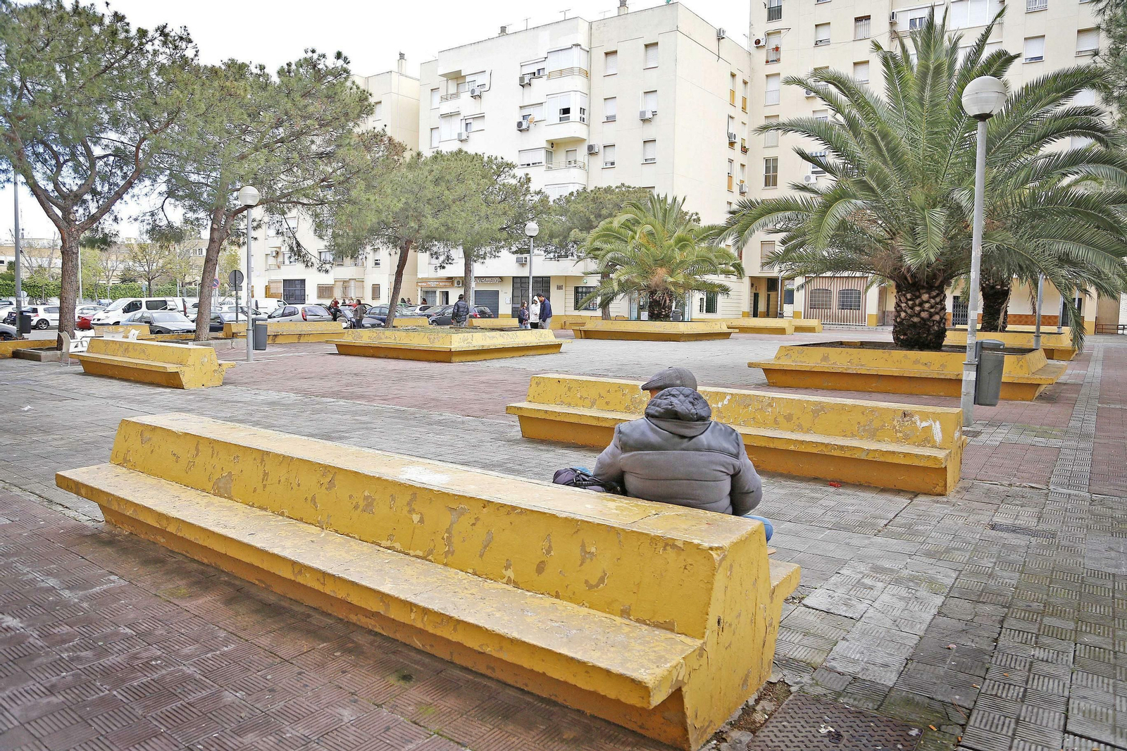 Plaza de Vallesequillo II, donde se ubica el local de la asociación.