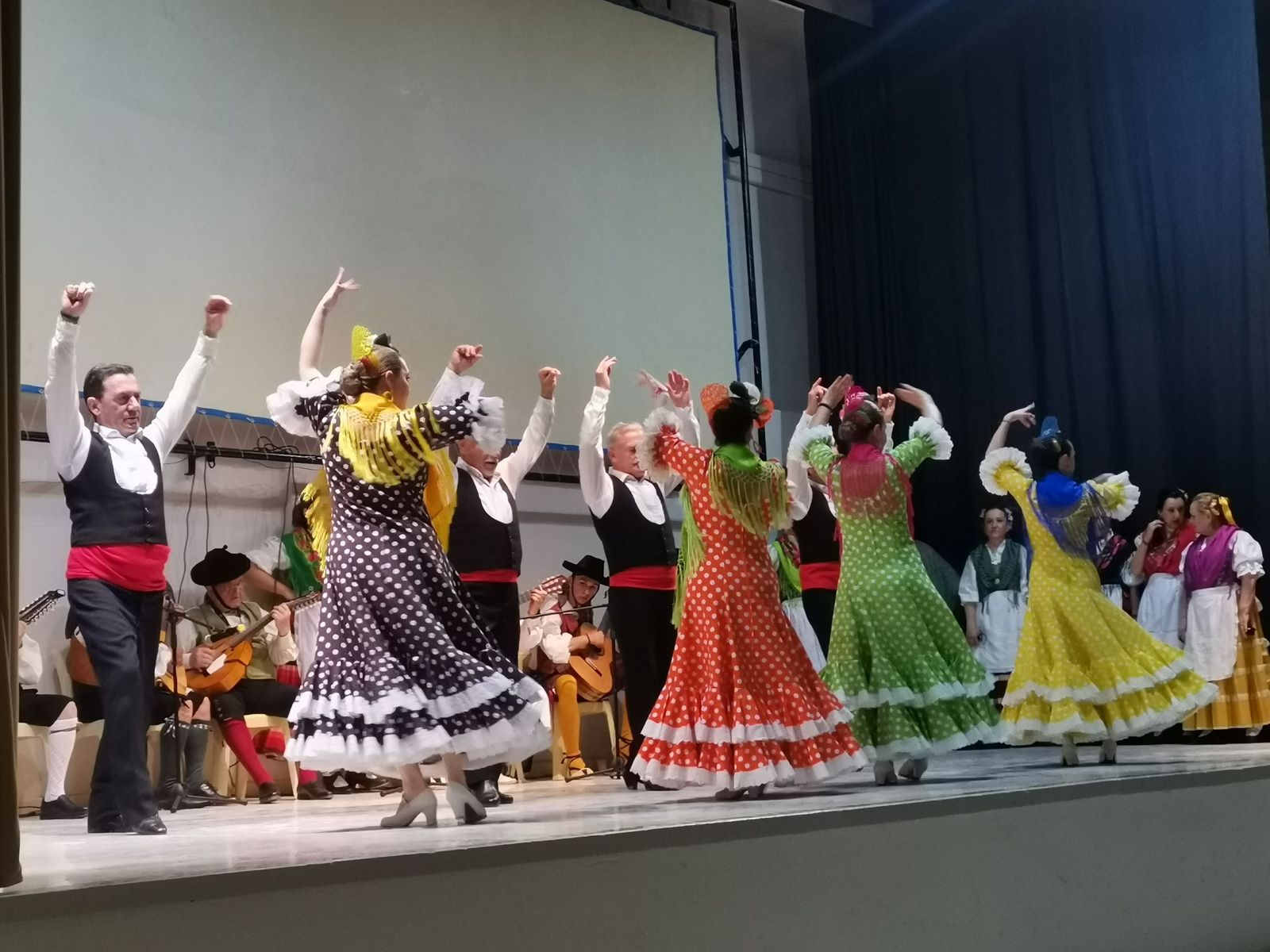 Fandanguillos, soleares y parrales animan a los reos de ‘El Acebuche’