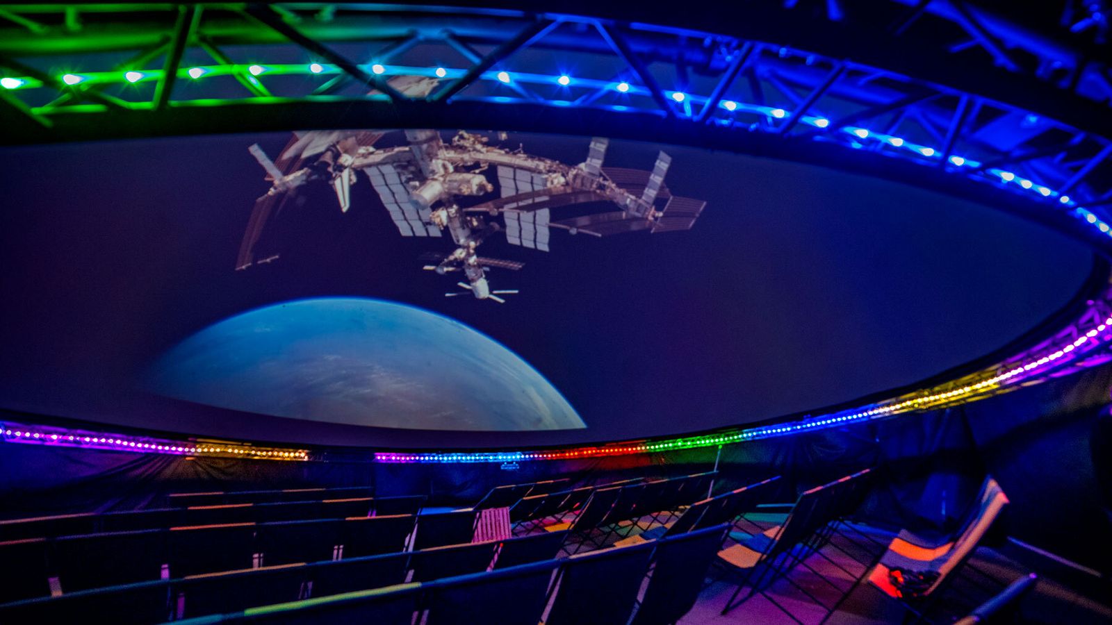 Una imagen del interior de Planetarium Go.