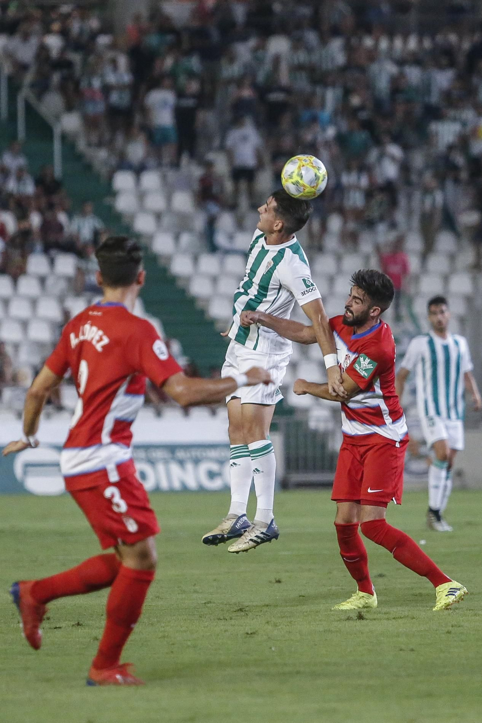 Las imágenes del Córdoba CF-Recreativo Granada