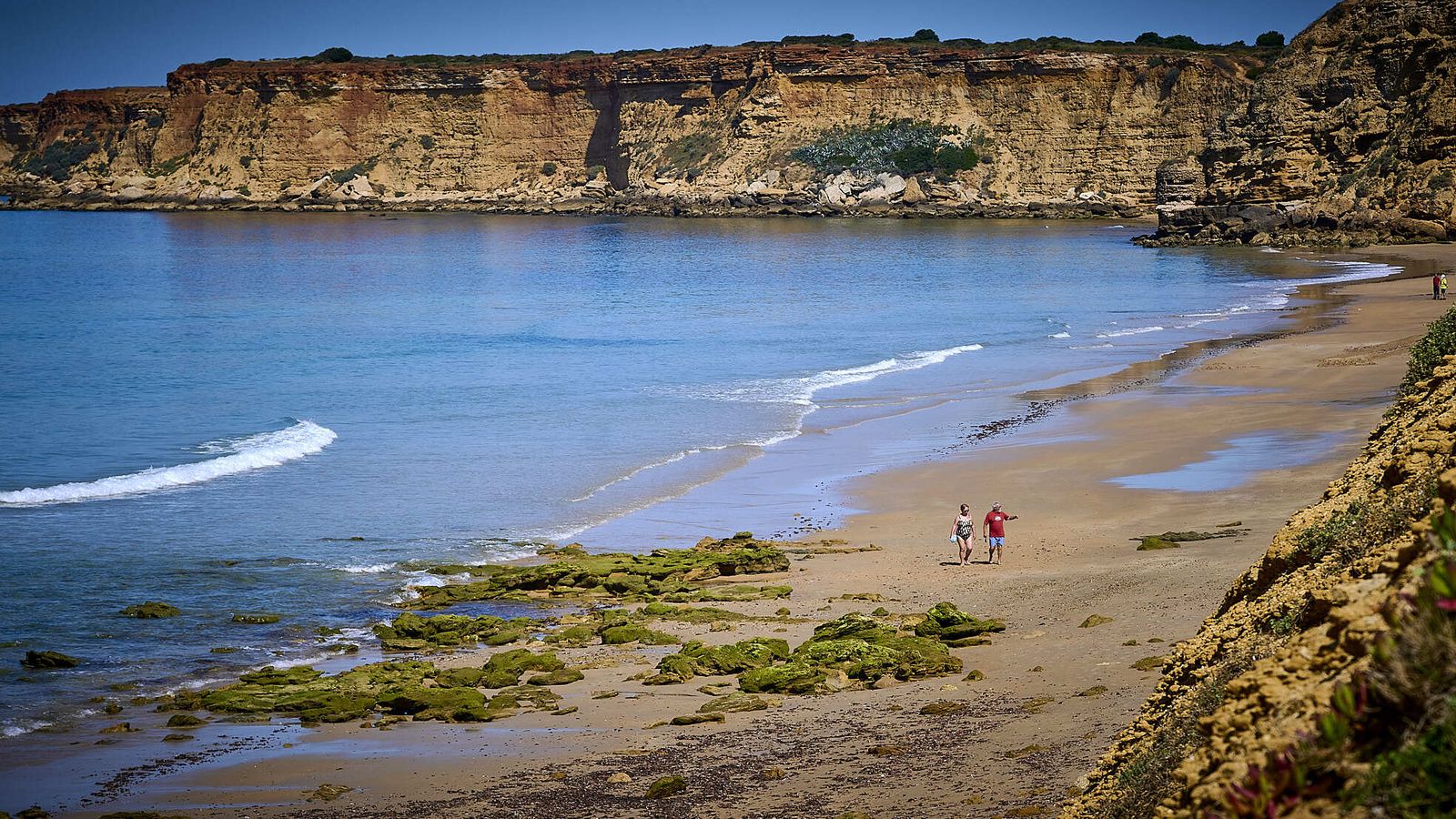 Playas de Conil. La Fuente del Gallo, que ha perdido cierta cantidad de arena.