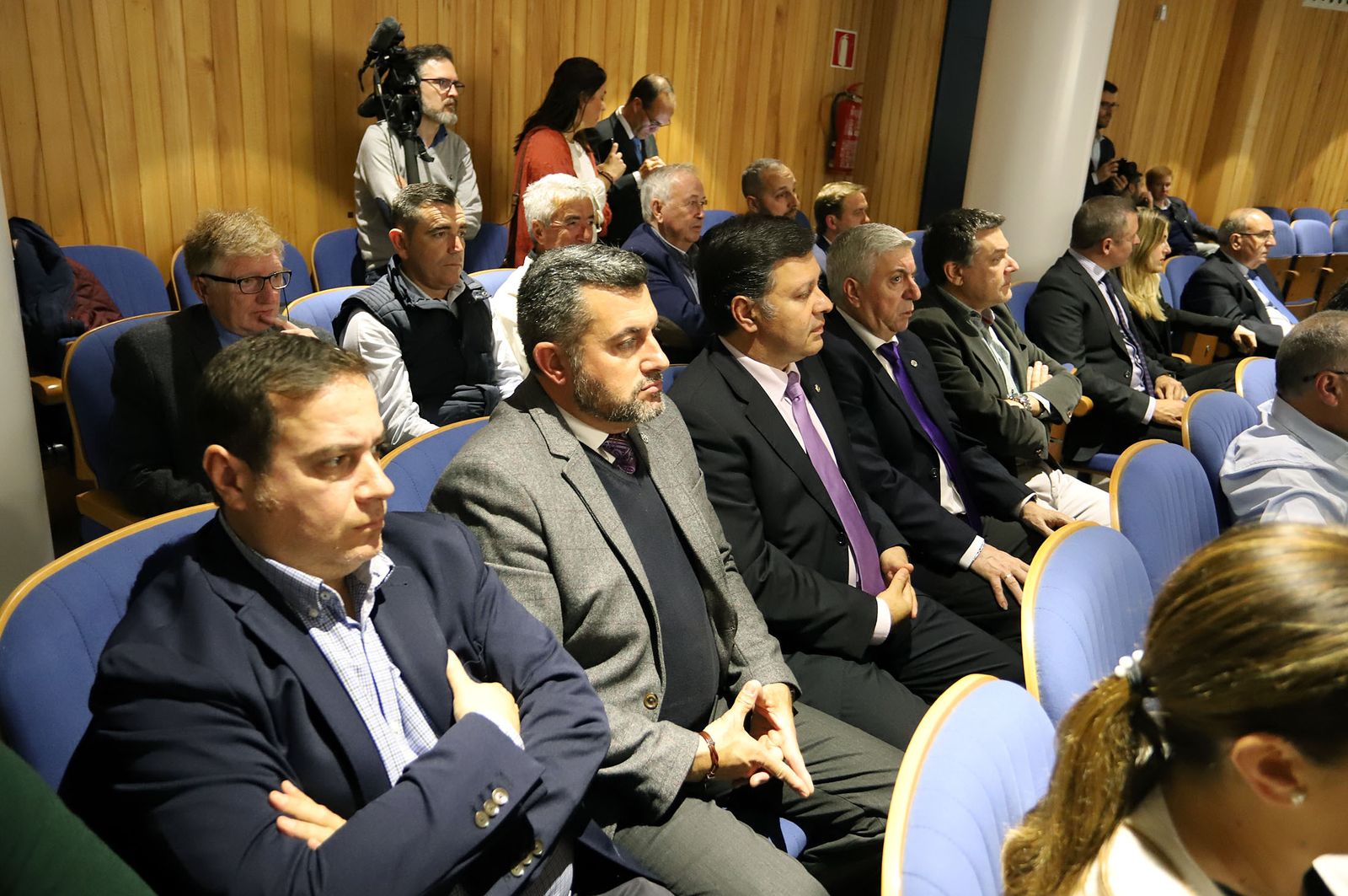 Imágenes de la presentación de la Guía de Semana Santa de Huelva Información