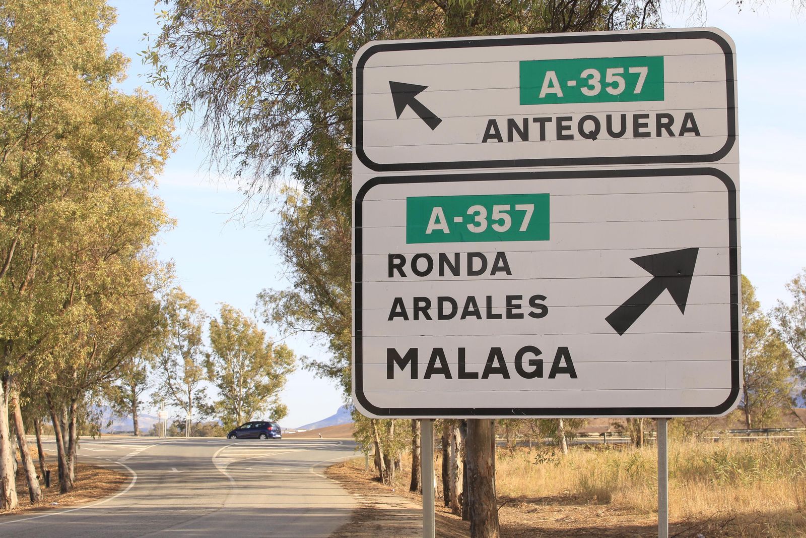 Así vive la comarca de Antequera su primer día de confinamiento perimetral, en fotos