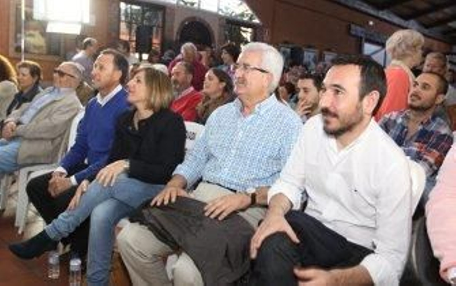 Los ex Delphi espantan a la presidenta de la Junta de su mitin en Chiclana