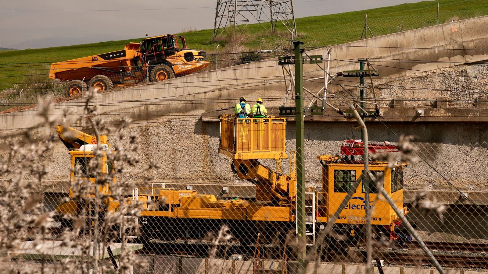 Trabajos para reestablecer la linea de tren Málaga-Madrid