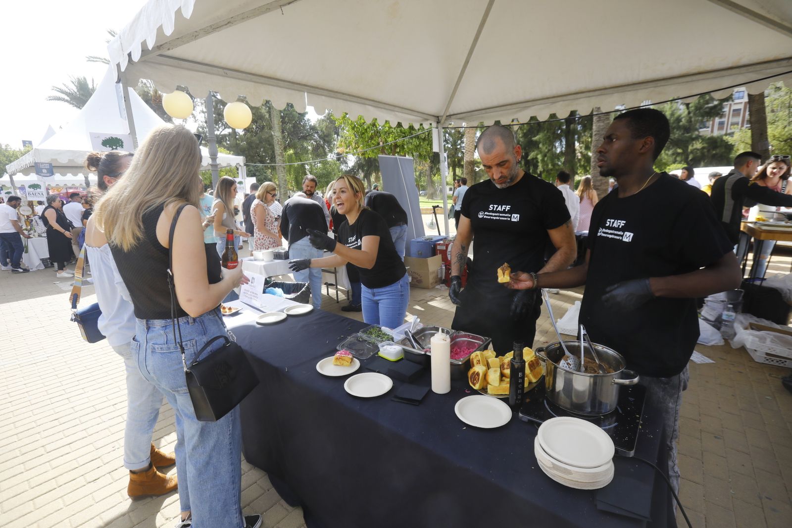 Las tapas del Córdoba Califato Gourmet en el Paseo de la Victoria, en imágenes