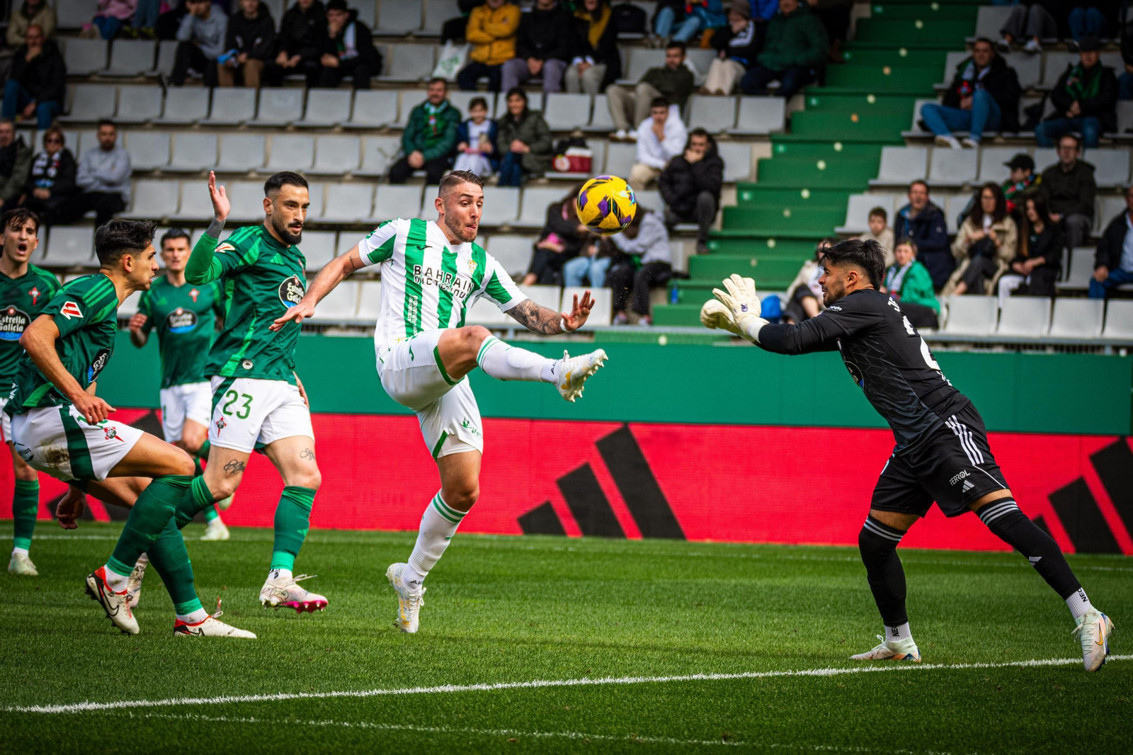 Las mejores fotos del agónico triunfo del Córdoba CF en Ferrol