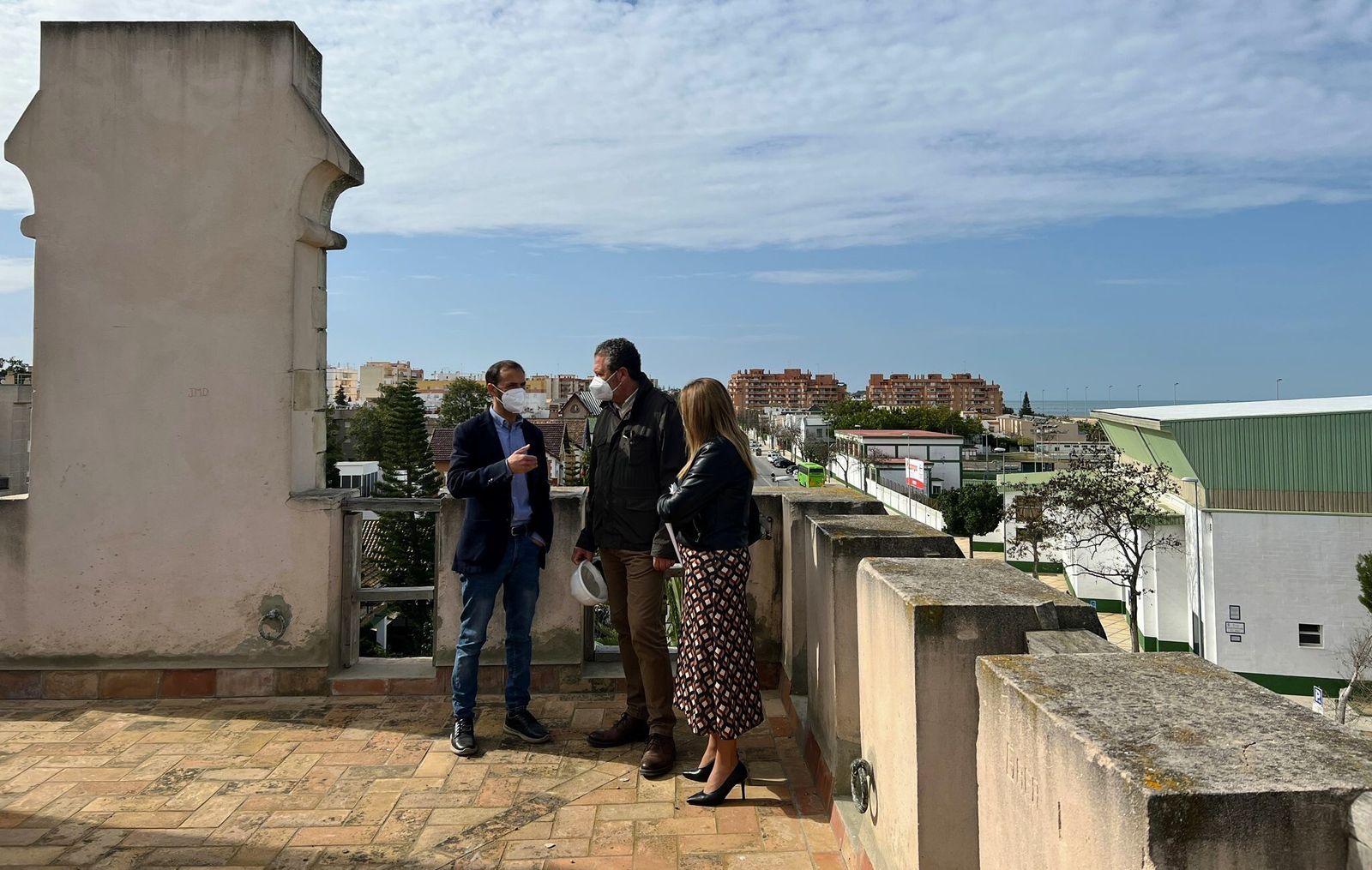 El alcalde de Sanlúcar, Víctor Mora, este miércoles en el Castillito de Bajo de Guía.