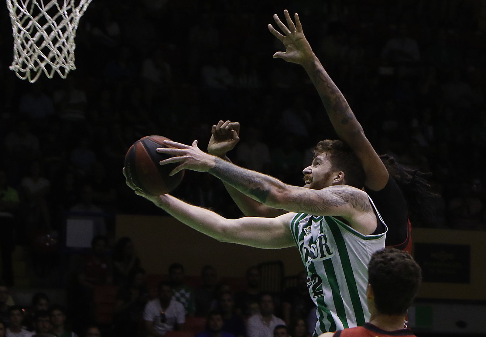 Whittington trata de anotar ante Justiz.