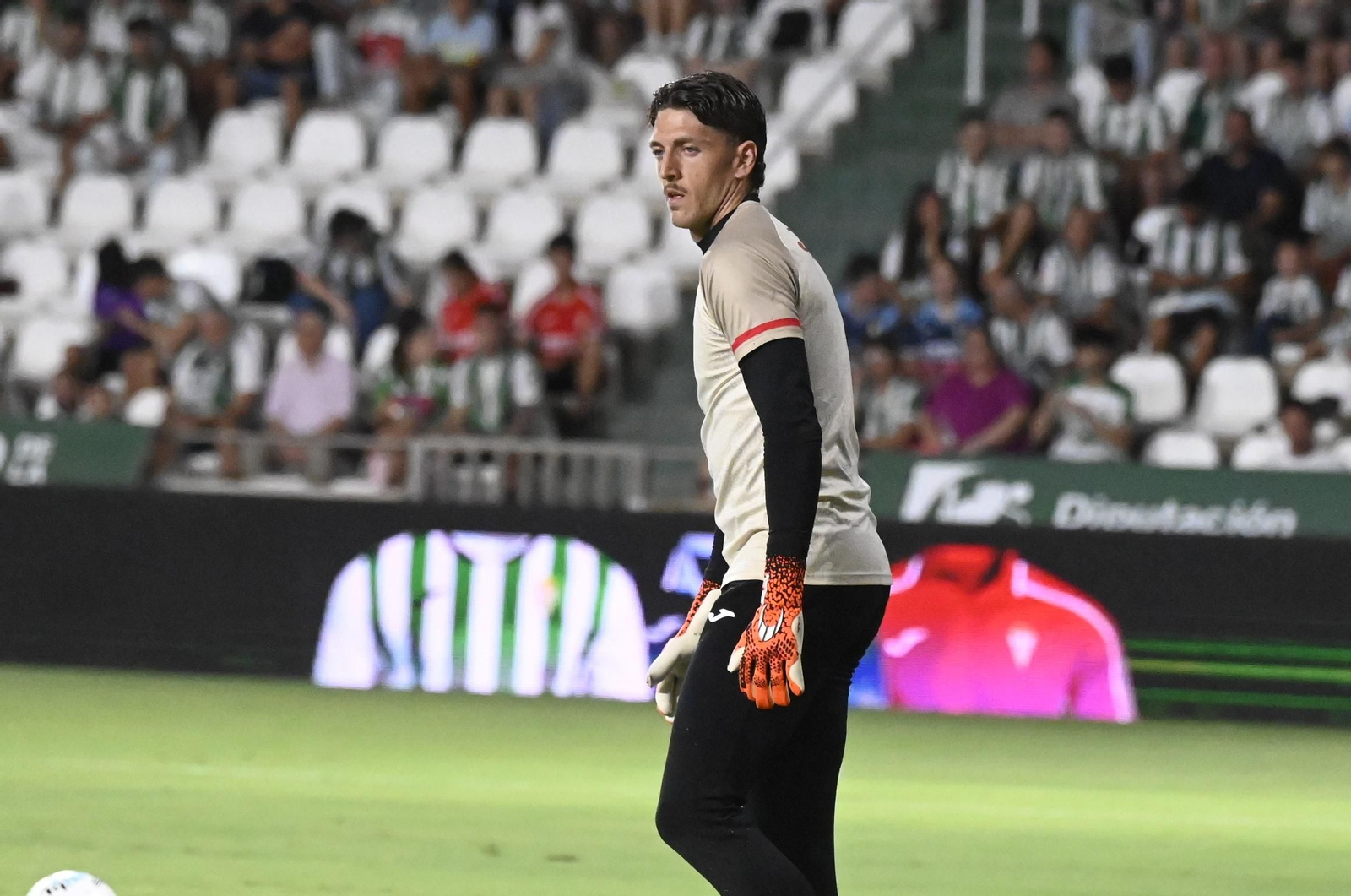 Las mejores fotos del ambiente en El Arcángel para el Córdoba CF - Racing de Santander