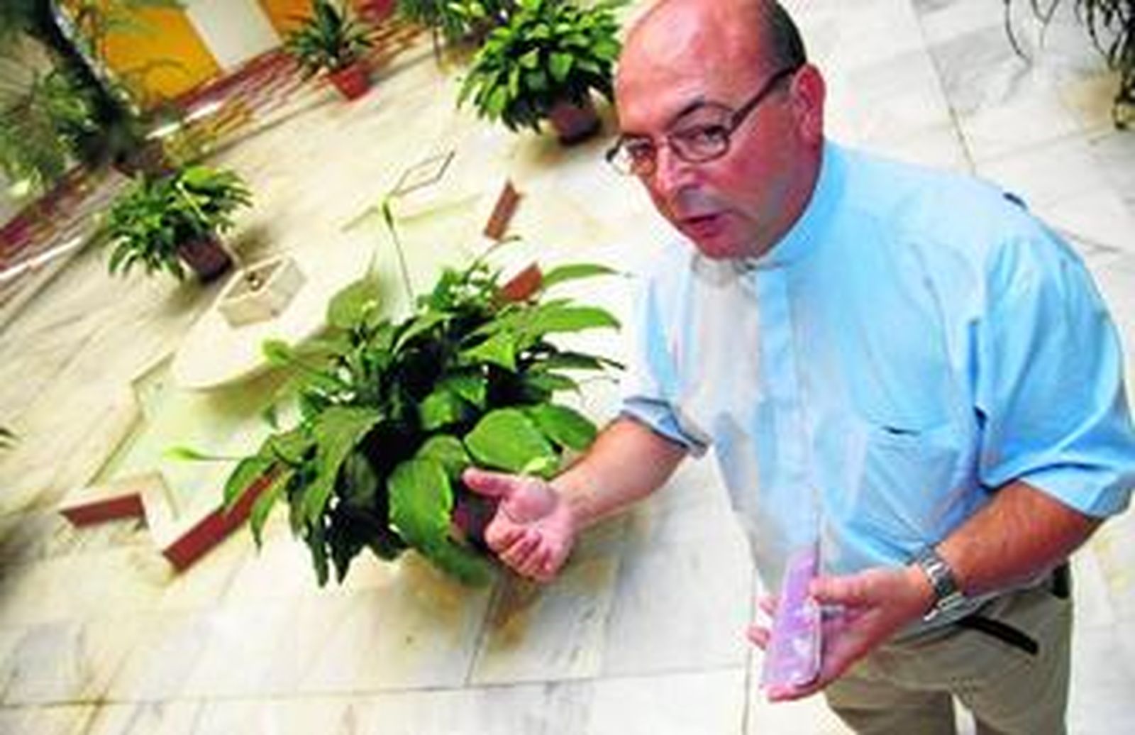 Pedro Juan Álvarez Barrera, en lo que era el patio central de las Siete Puertas, tienda donde trabajó seis años.