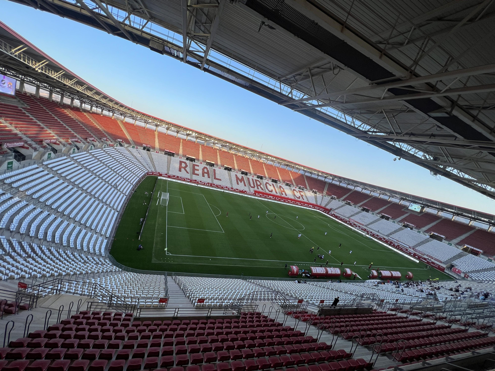 El estadio Enrique Roca de Murcia.