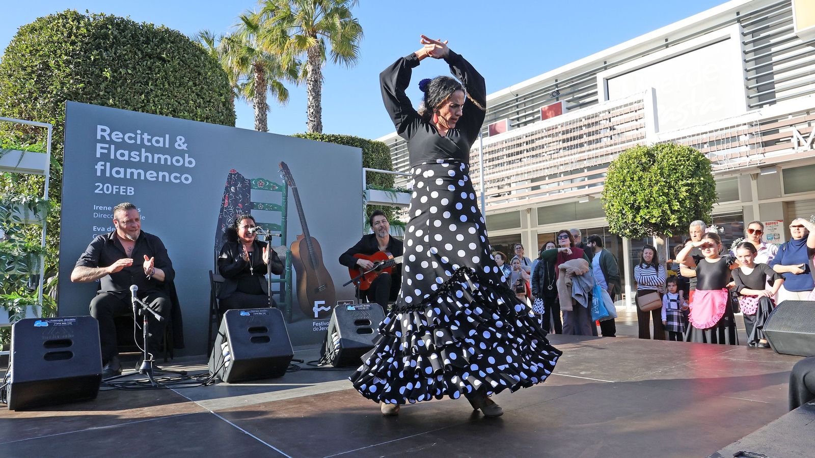 Recital y Flashmob en Luz Shopping Jerez