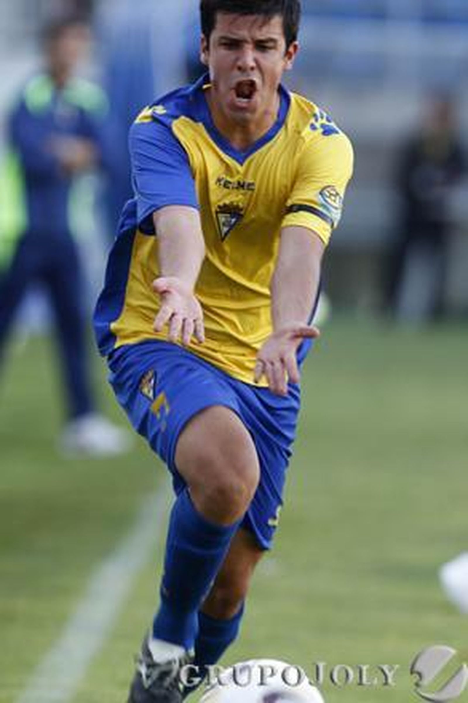 El jiennense protesta mientras persigue una pelota. 

Foto: Lourdes de Vicente