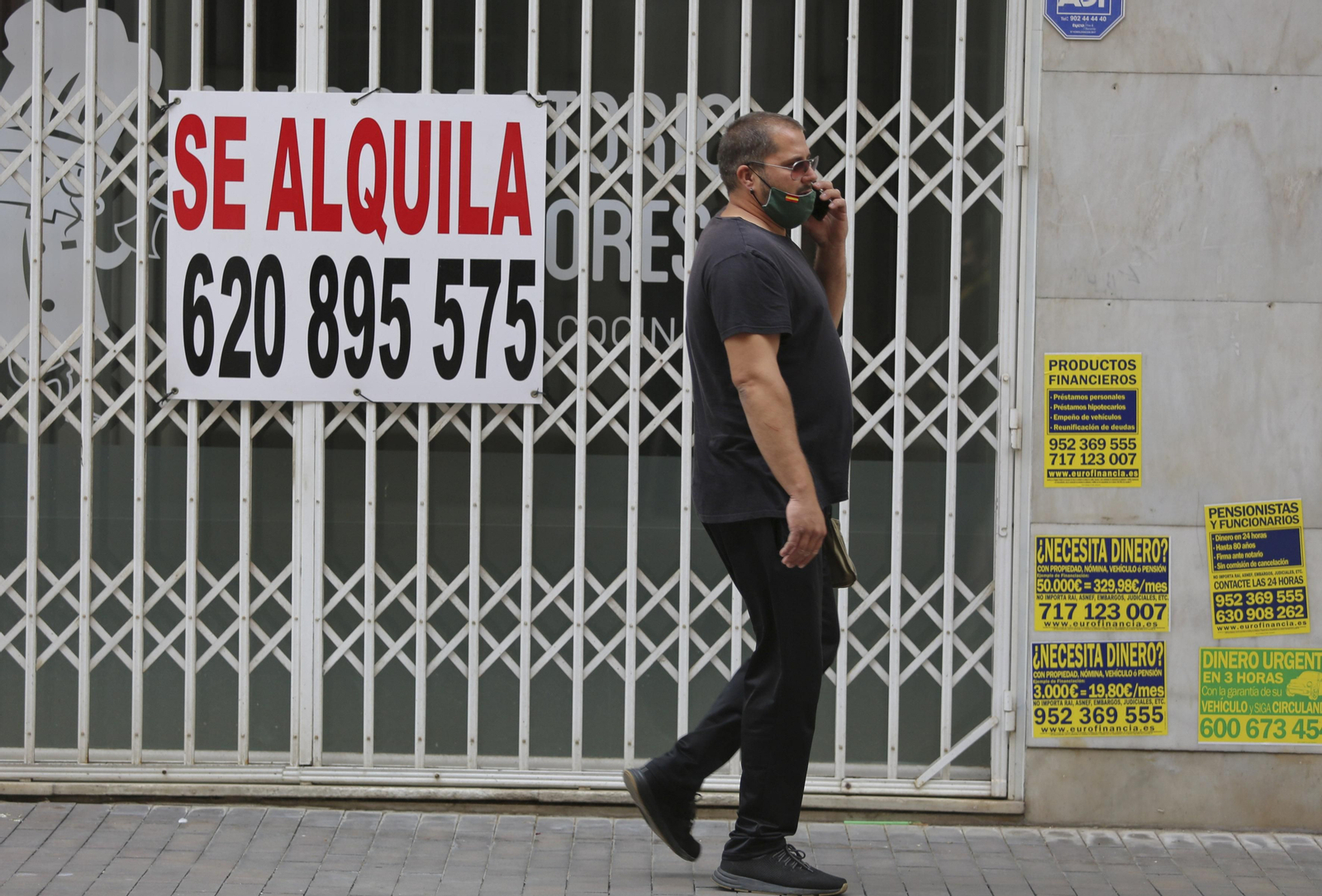 Un cartel de ‘Se alquila’.