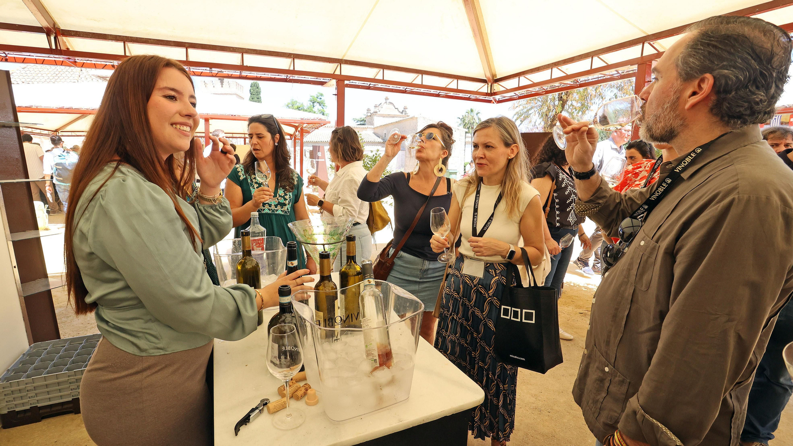 Imágenes del segundo día de Vinoble 2024 en Jerez