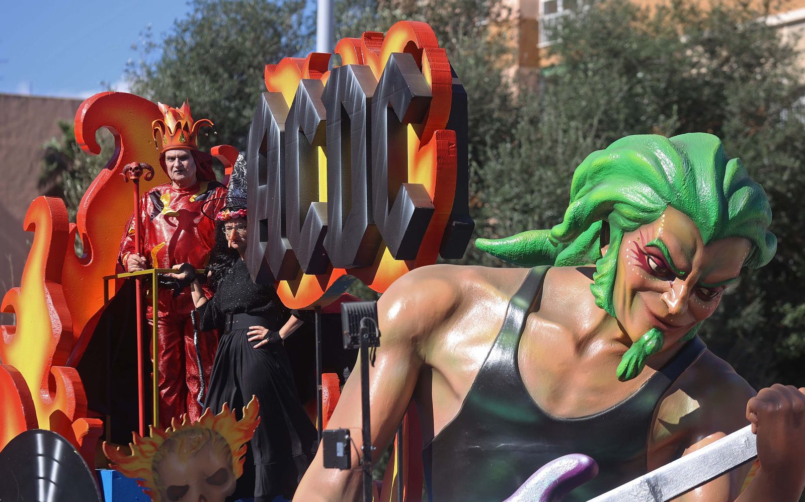 La cabalgata de agrupaciones del Carnaval de Algeciras, en imágenes