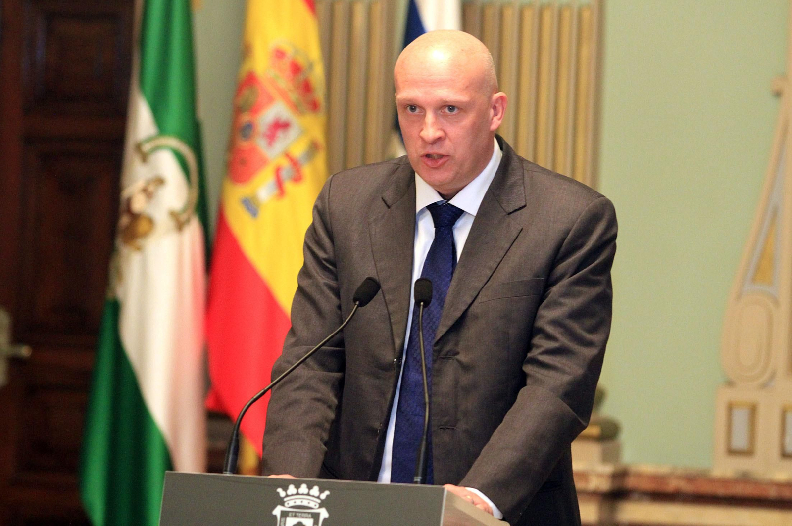 Imágenes de la recepción en el ayuntamiento a organizadores y participantes del Campeonato Europeo de Bádminton que se celebra en Huelva