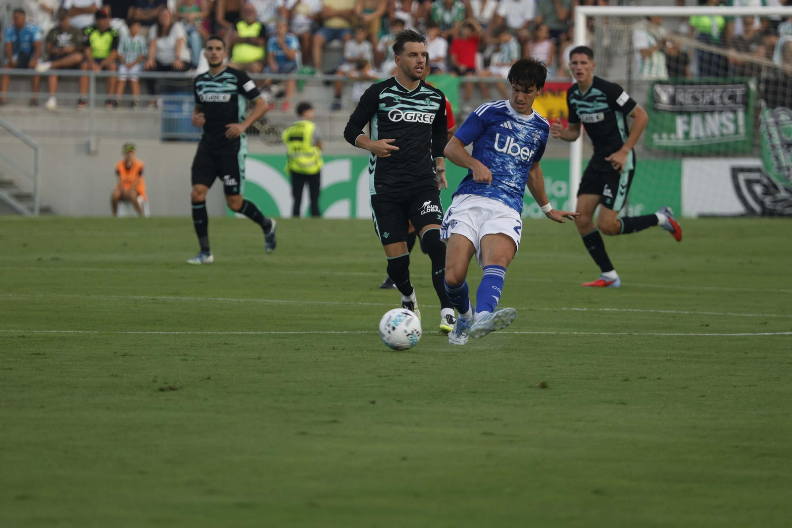 Las fotos del Betis-Como disputado en el Ciudad de La Línea (2-3)