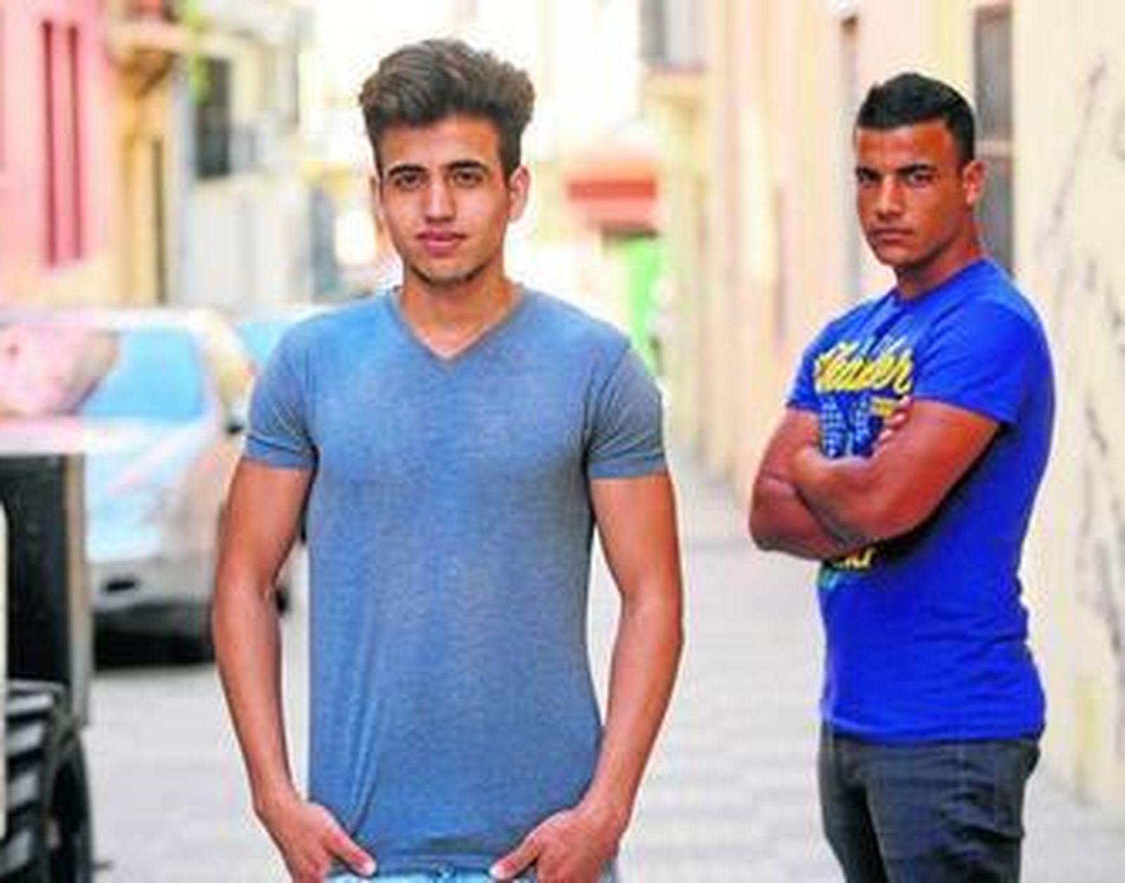 Omar Alami y Otman Khaldouny viven en un piso de autonomía tras salir del centro de protección de menores.