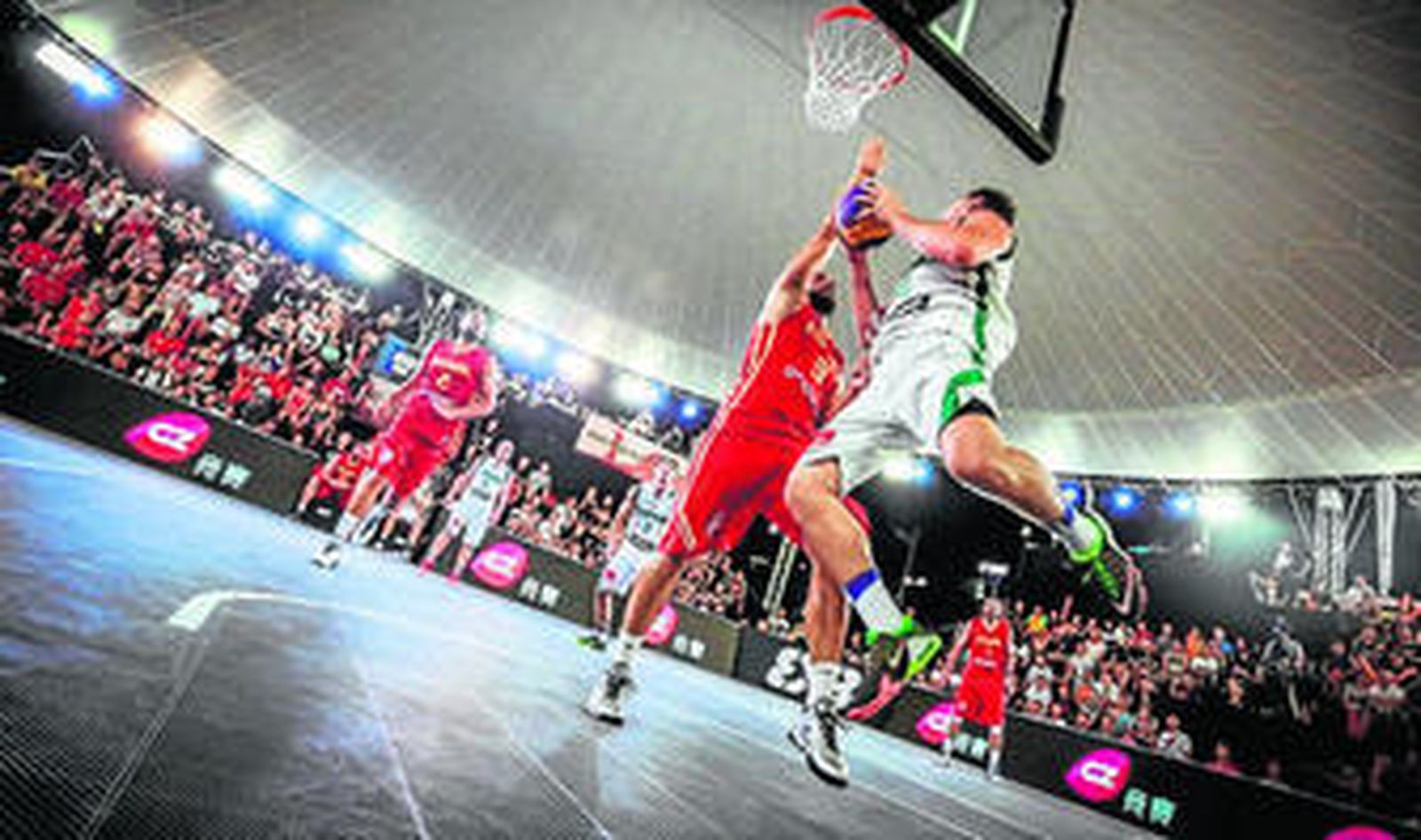 Los malagueños posan antes de uno de los partidos.