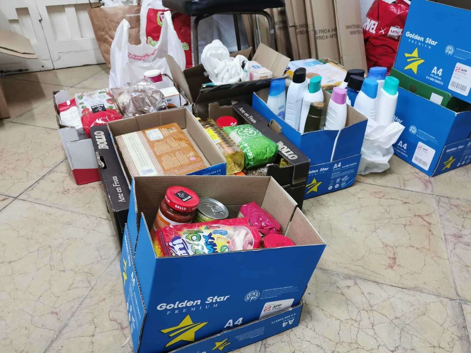 Algunos de los productos que se han entregado a familias desfavorecidas.