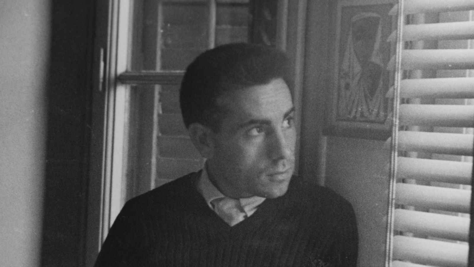 Gómez Arcos, en un fotograma del documental.