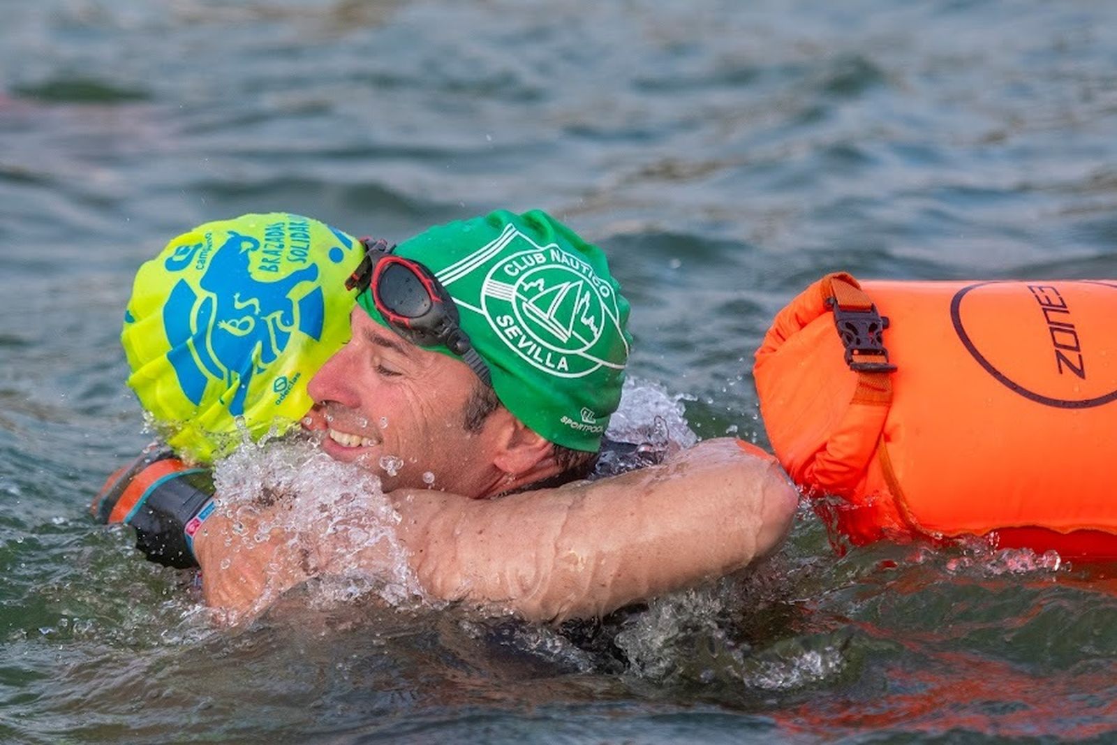 Triatlón a lo largo del Guadalquivir a beneficio de la Fundación Vicente Ferrer